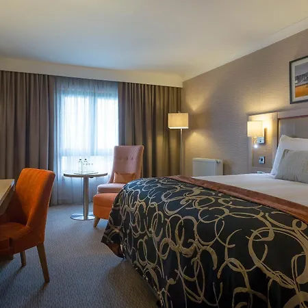 Clayton Hotel 4*