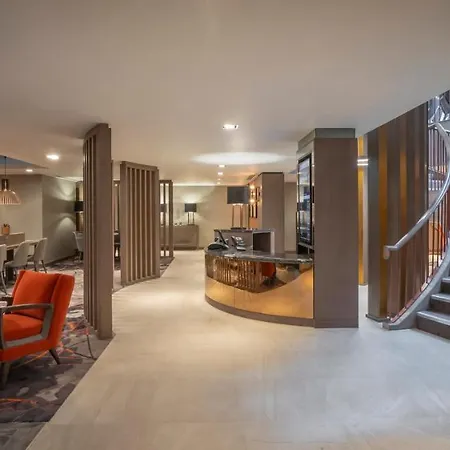 Otel Clayton 4*