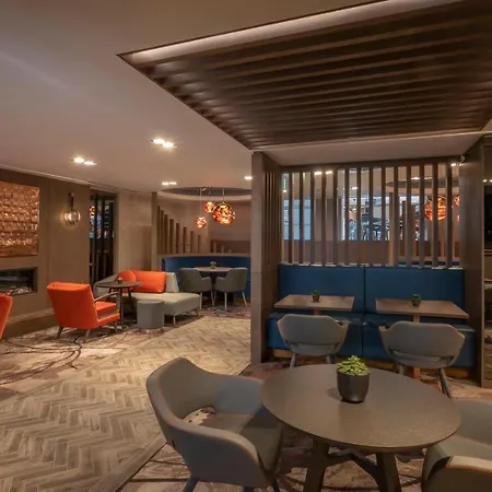 Otel Clayton