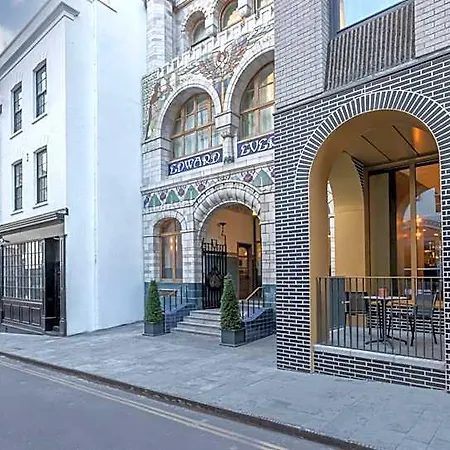 Clayton Hotel