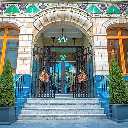 Clayton 4* Bristol