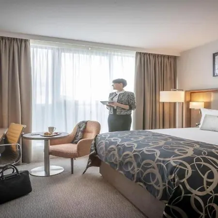 Clayton Hotel 4*