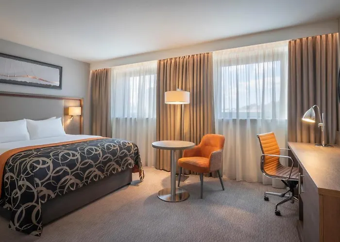 Clayton בריסטול